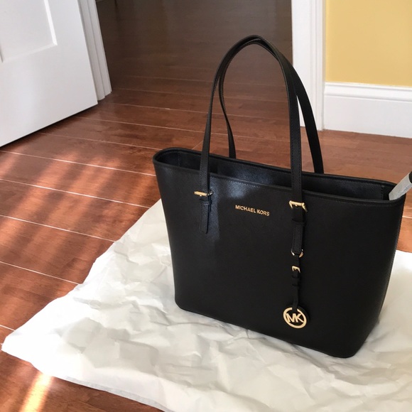 Michael Kors Jet Set Tote - Picture 2 of 7